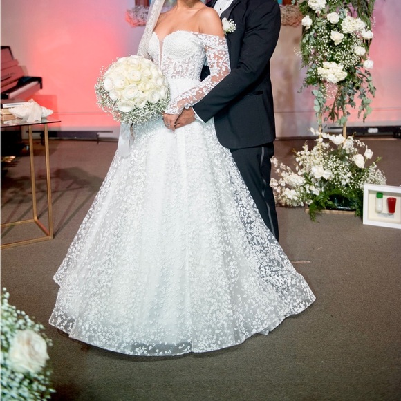 Mona Rosa wedding dress (Lebanese brand) size 4-6 used 1 great condition - Picture 4 of 4